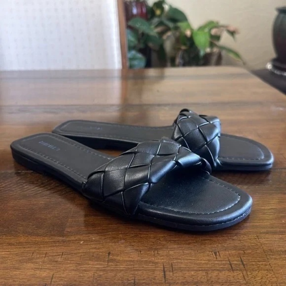 Forever 21 Black Woven Slide Sandals